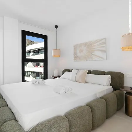 Higueron Sea View Penthouse 2br *