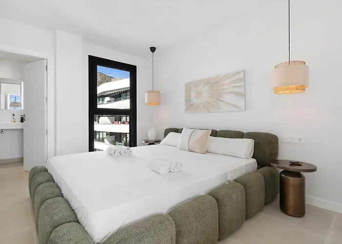 Higueron Sea View Penthouse 2br *